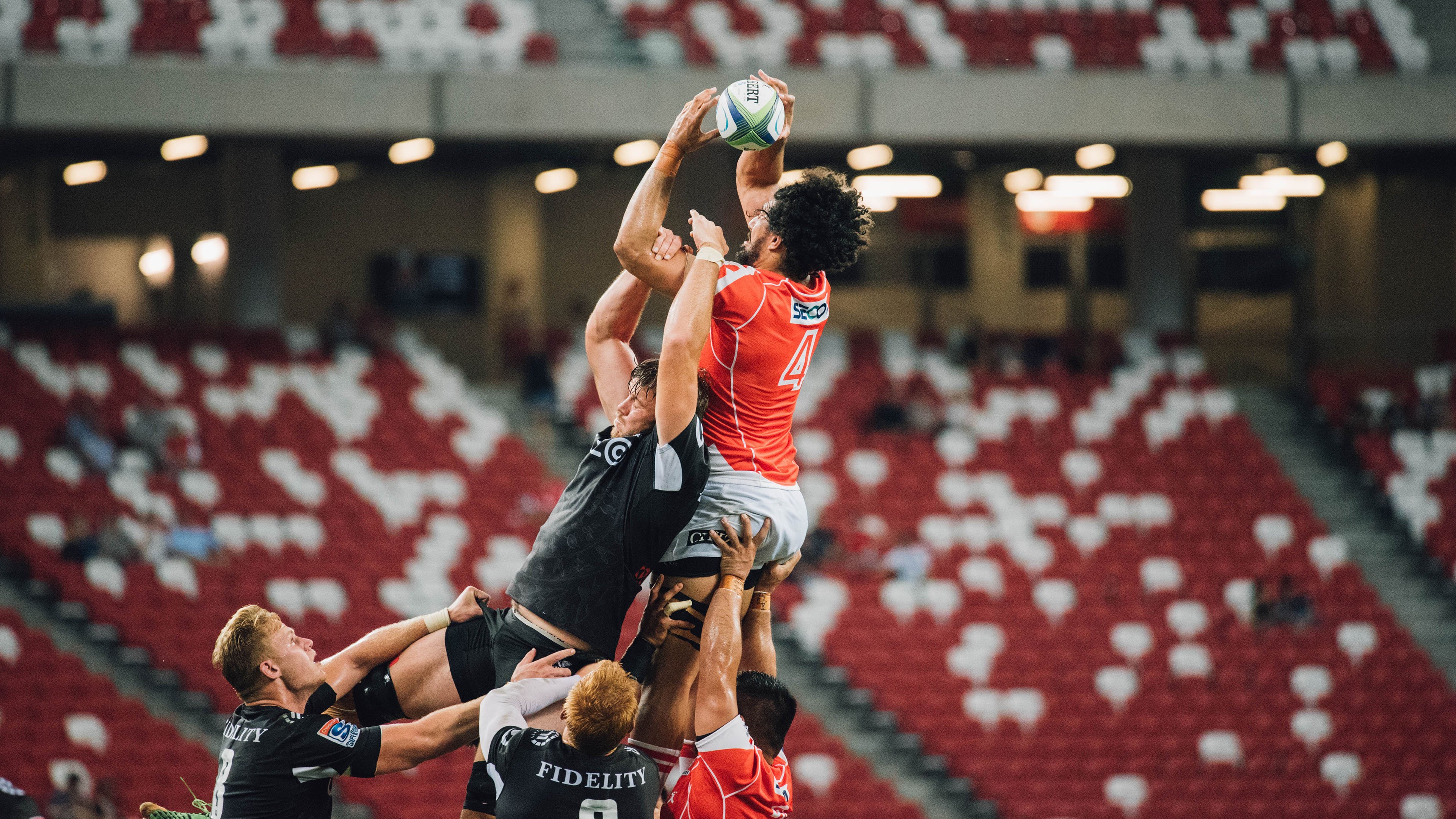 华体会登录-亲密互动：运动员与粉丝共同参与的趣味比赛